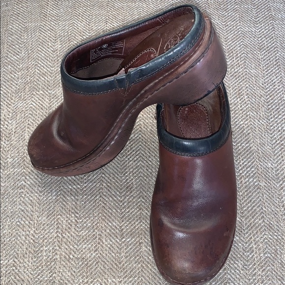 Ariat Clogs Size 7.5B. - Picture 2 of 8